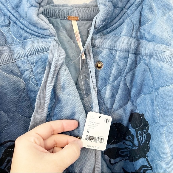 NWT Free People Annie Quilted Sweatshirt Jacket Floral Screen Print Denim Medium - Picture 3 of 9